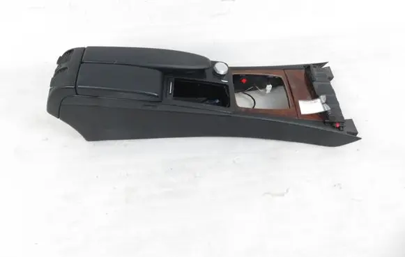 Mercedes-Benz C AMG W204 Armrest A2046800150