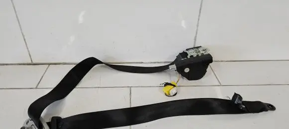 Volkswagen Caddy Front seatbelt 2K0857806D 34044284 65591