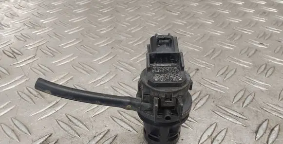 Toyota Urban Cruiser (XP110) Windscreen/windshield washer pump 8533071010