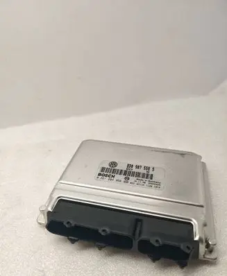Volkswagen PASSAT B5 Engine control unit/module 8D0907558S 26SA5429 0261204956