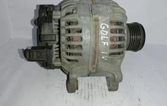 Volkswagen Golf IV Generator/alternator 028303028E