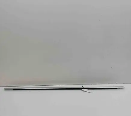 Volkswagen PASSAT B7 Door glass trim 3C4837476D