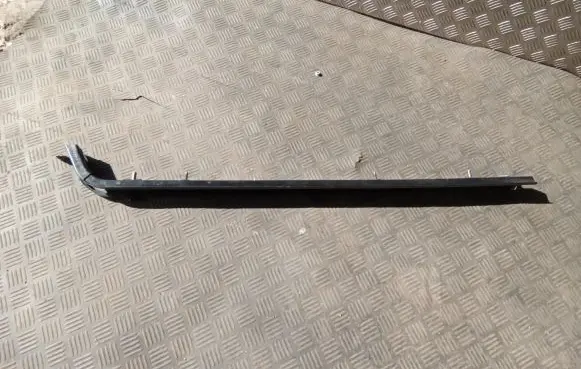 Renault Trafic III (X82) Sliding door upper top rail 777609769R