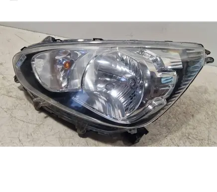Mitsubishi Space Star Headlight/headlamp 8301C193