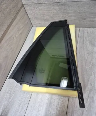 Mercedes-Benz GLC X253 C253 Rear vent window glass A2537300400