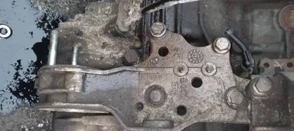 Fiat Bravo Engine mounting bracket