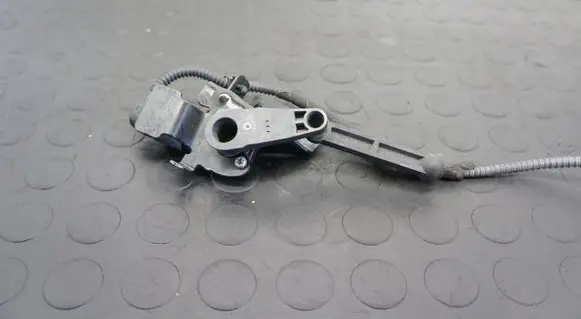Headlight/headlamp level sensor