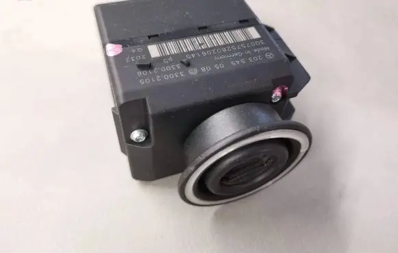 Mercedes-Benz C W203 Ignition lock 2035450508 33002105 302057528020614
