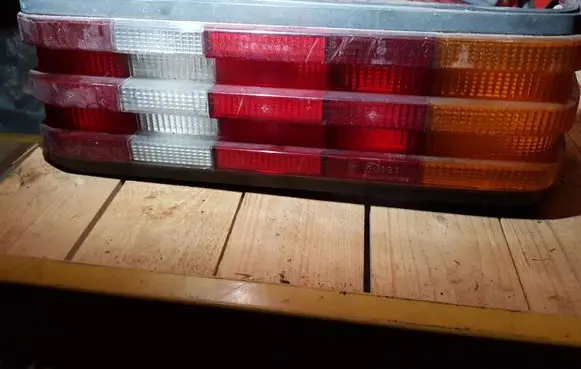 Mercedes-Benz W123 Rear/tail lights
