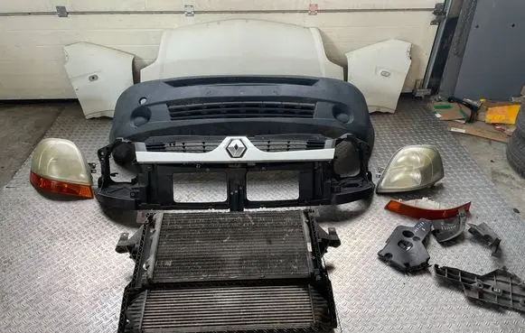 Renault Master II Front piece kit