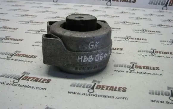 Mercedes-Benz B W245 Engine mount bracket A1692401218