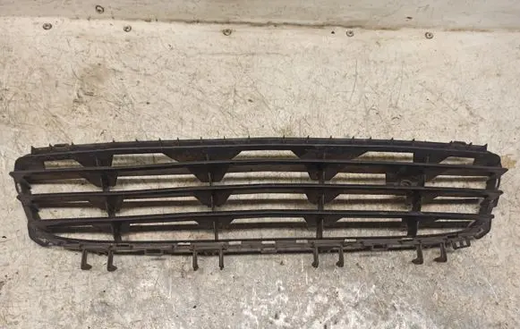 Opel Astra H Front bumper lower grill