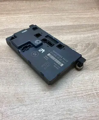 Mercedes-Benz E W211 Door control unit/module 2118701226