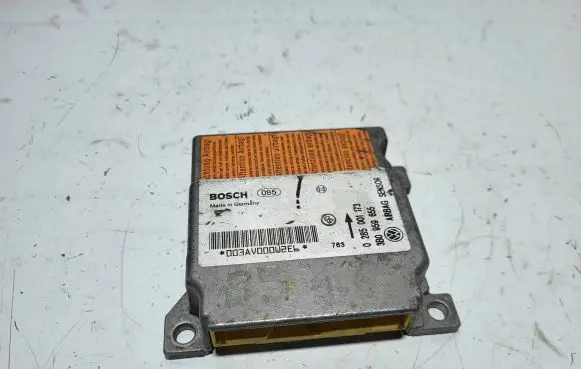 Volkswagen PASSAT B5 Airbag control unit/module 0285001173 380859655 003AV00002E6