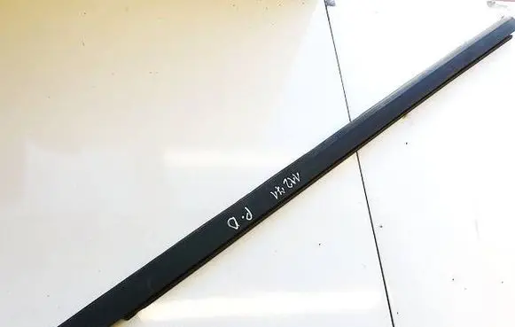 Jeep Grand Cherokee (WK) Front door glass trim molding 55399114AA
