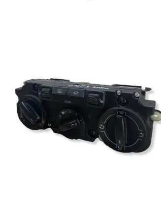 Volkswagen Golf V Climate control unit 00035003