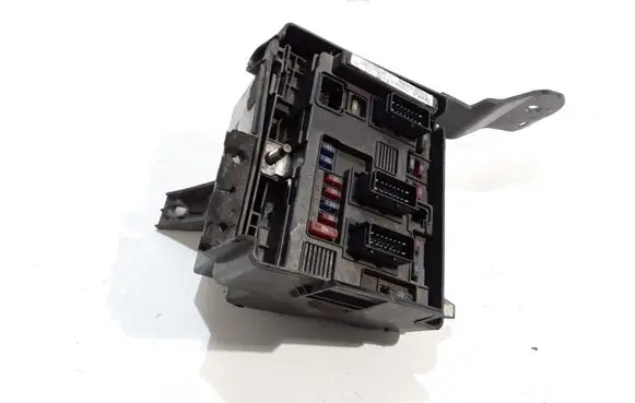 Jeep Cherokee Fuse module