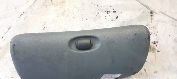 Glove box