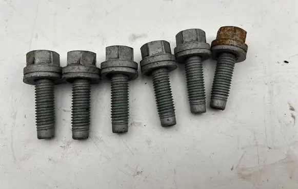 Jeep Grand Cherokee WL Rear suspension camber bolt 10X9