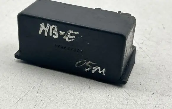 Mercedes-Benz E W211 Glow plug pre-heat relay