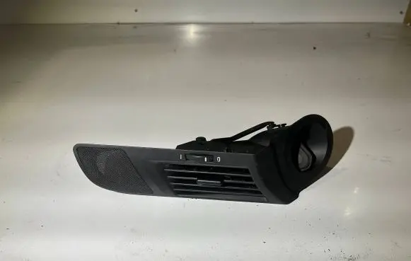 BMW 5 E39 Dashboard side air vent grill/cover trim 8391174