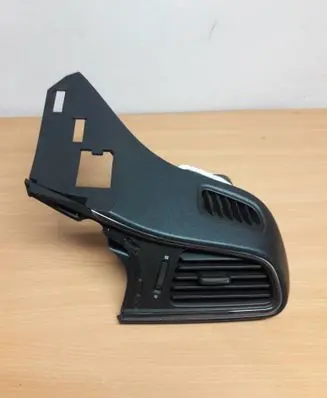 Renault Kadjar Dashboard side air vent grill/cover trim 687601998R