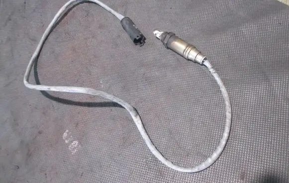 BMW 5 E60 E61 Lambda probe sensor 02580005310