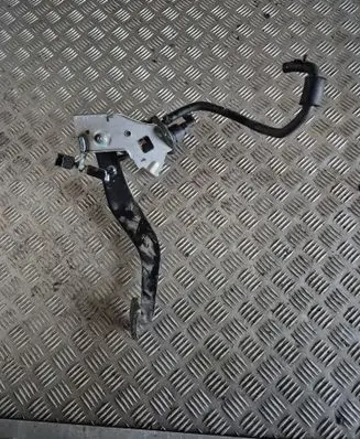 Hyundai Sonata Clutch pedal 