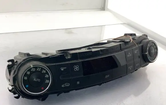 Mercedes-Benz CLS C219 Climate control unit 2198303985 00011210