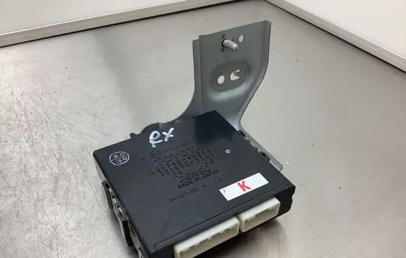 Lexus RX 330 - 350 - 400H Light module LCM 10R020591 0319000340