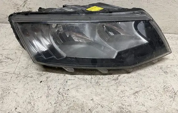 Skoda Octavia Mk3 (5E) Headlight/headlamp 5E1941016 030127220200