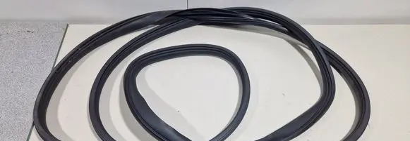 Ford B-MAX Front door rubber seal 