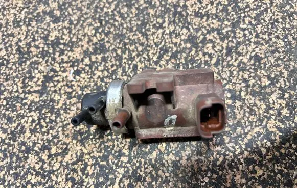 Ford Focus C-MAX Turbo solenoid valve 6G9Q9E892CA