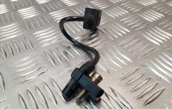 BMW 7 E65 E66 Crankshaft position sensor 0281002477