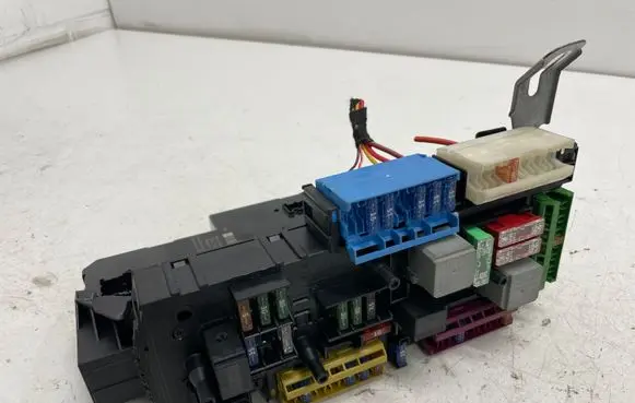 Mercedes-Benz E W212 SAM control unit A2129001506 A2129011104