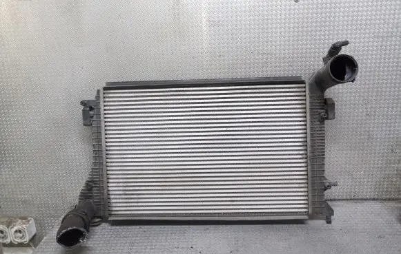 Skoda Octavia Mk2 (1Z) Intercooler radiator 1K0145803H