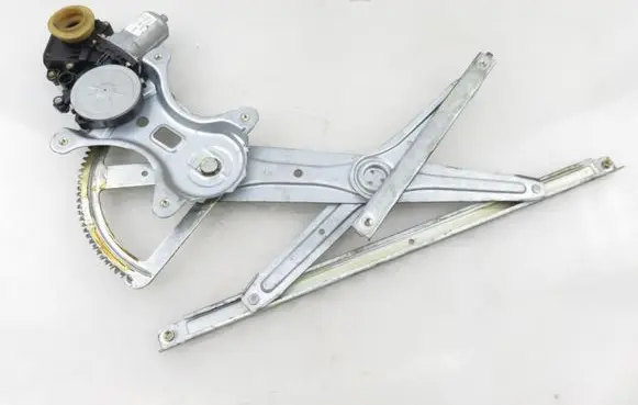 Toyota Corolla Verso E121 Front door window regulator with motor 698100F010
