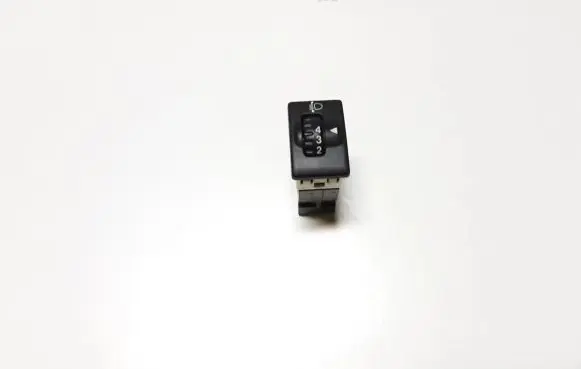 Suzuki Grand Vitara I Headlight level height control switch 32932074