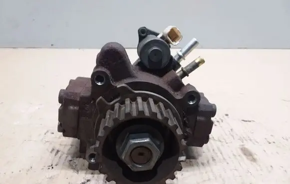 Peugeot 508 RXH Fuel injection high pressure pump 9672605380 A2C53381555