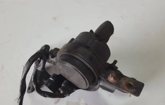 Mercedes-Benz CLA C117 X117 W117 Electric auxiliary coolant/water pump A0005000686