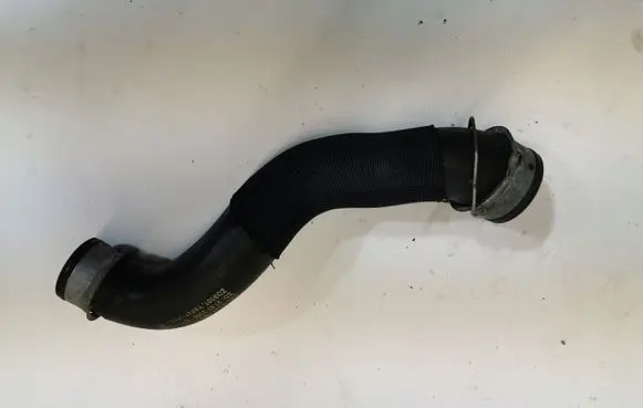 Mercedes-Benz C W204 Engine coolant pipe/hose A2125018282