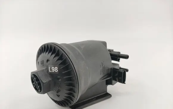 Opel Insignia A Fuel filter housing 13244294