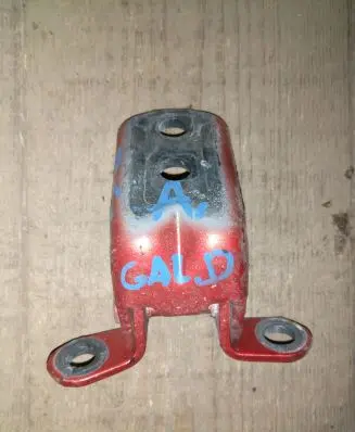Renault Kadjar Rear door lower hinge