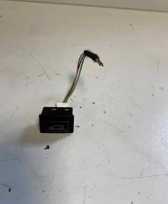 BMW 3 F30 F35 F31 Tailgate opening switch 9200316