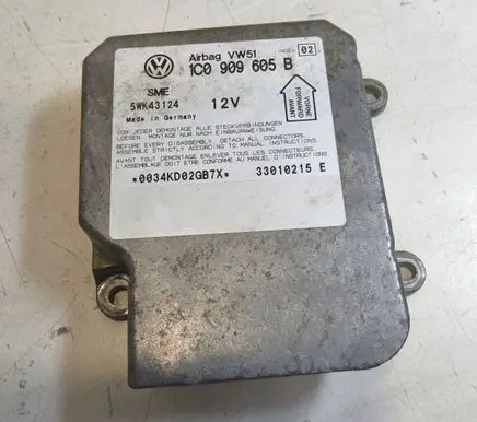 Volkswagen PASSAT B5.5 Airbag control unit/module 1C0909605B
