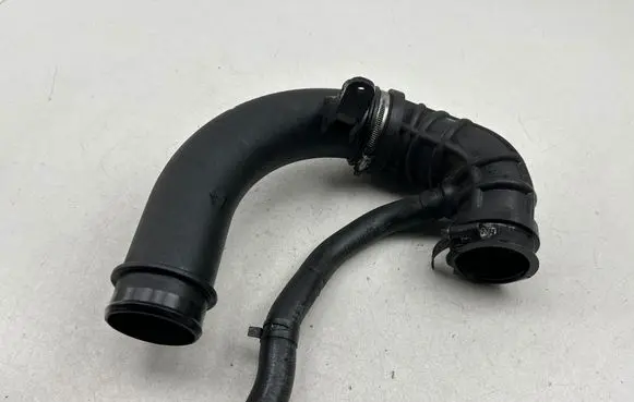 Intercooler hose/pipe