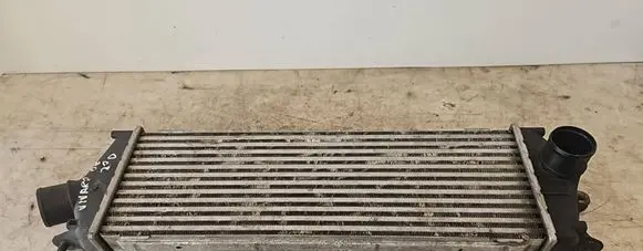 Opel Vivaro Intercooler radiator 988650BB 93854162 8200411160C
