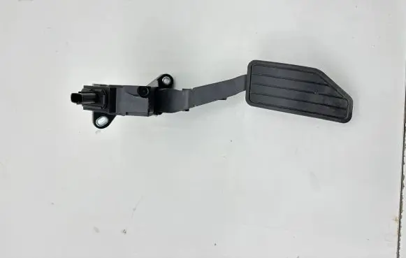 Subaru Outback (BT) Accelerator throttle pedal 36010AN02A 27304955303 20255A2C