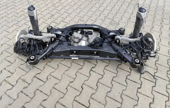 Land Rover Discovery Sport Rear axle beam with reductor 