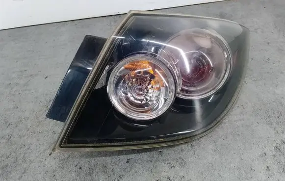 Mazda 3 I Rear/tail lights P6312